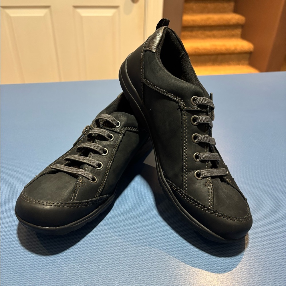 Earth Origins Black Women's Sneakers